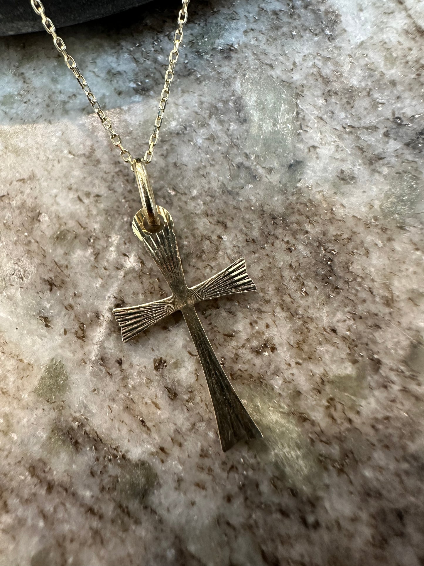14K Gouden Ketting met Kruishanger
