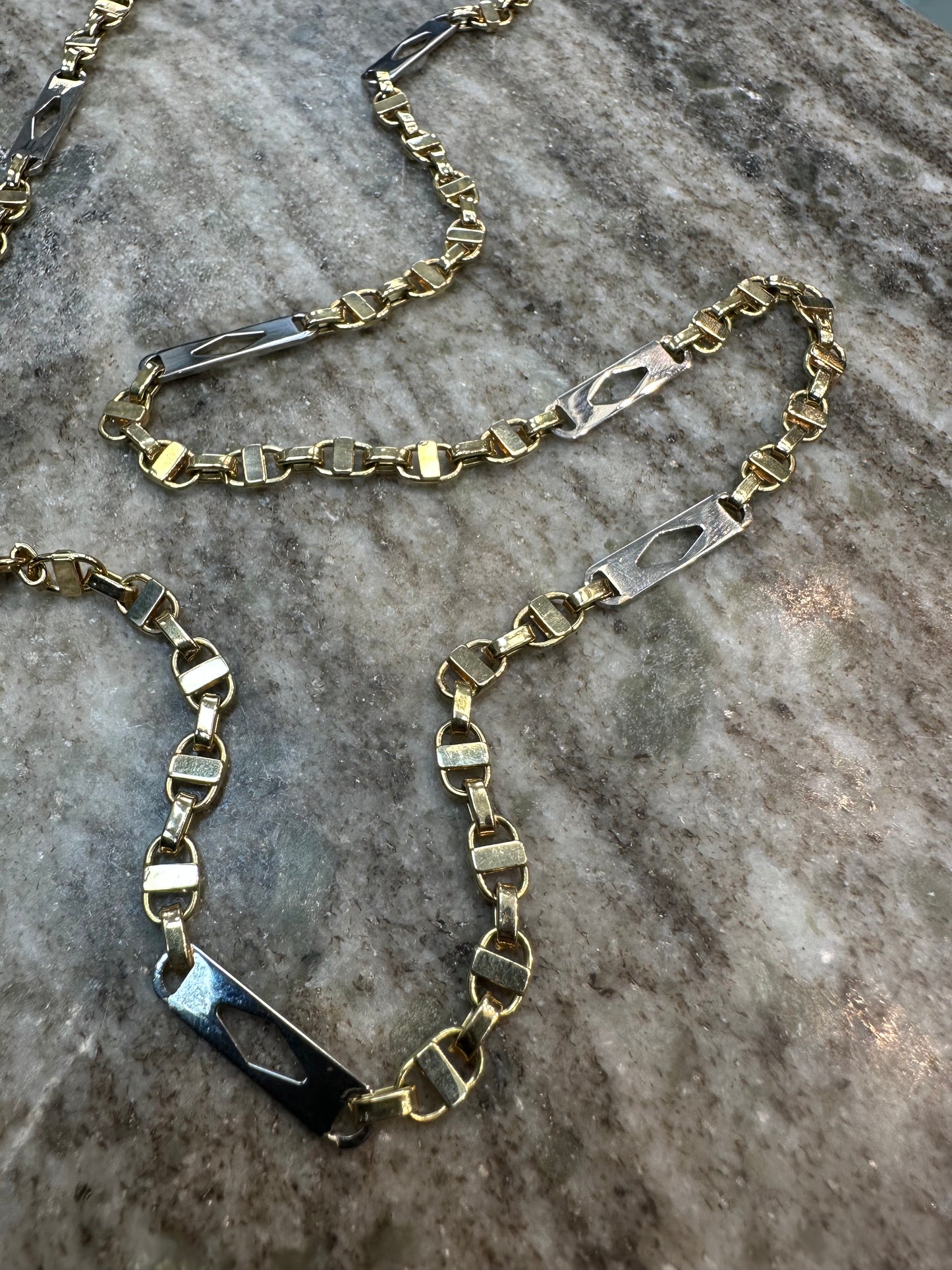 Prachtige 14K Gouden Kingsly Ketting met Ruitjes – Luxe & Uniek Design| 70 cm | 5 mm