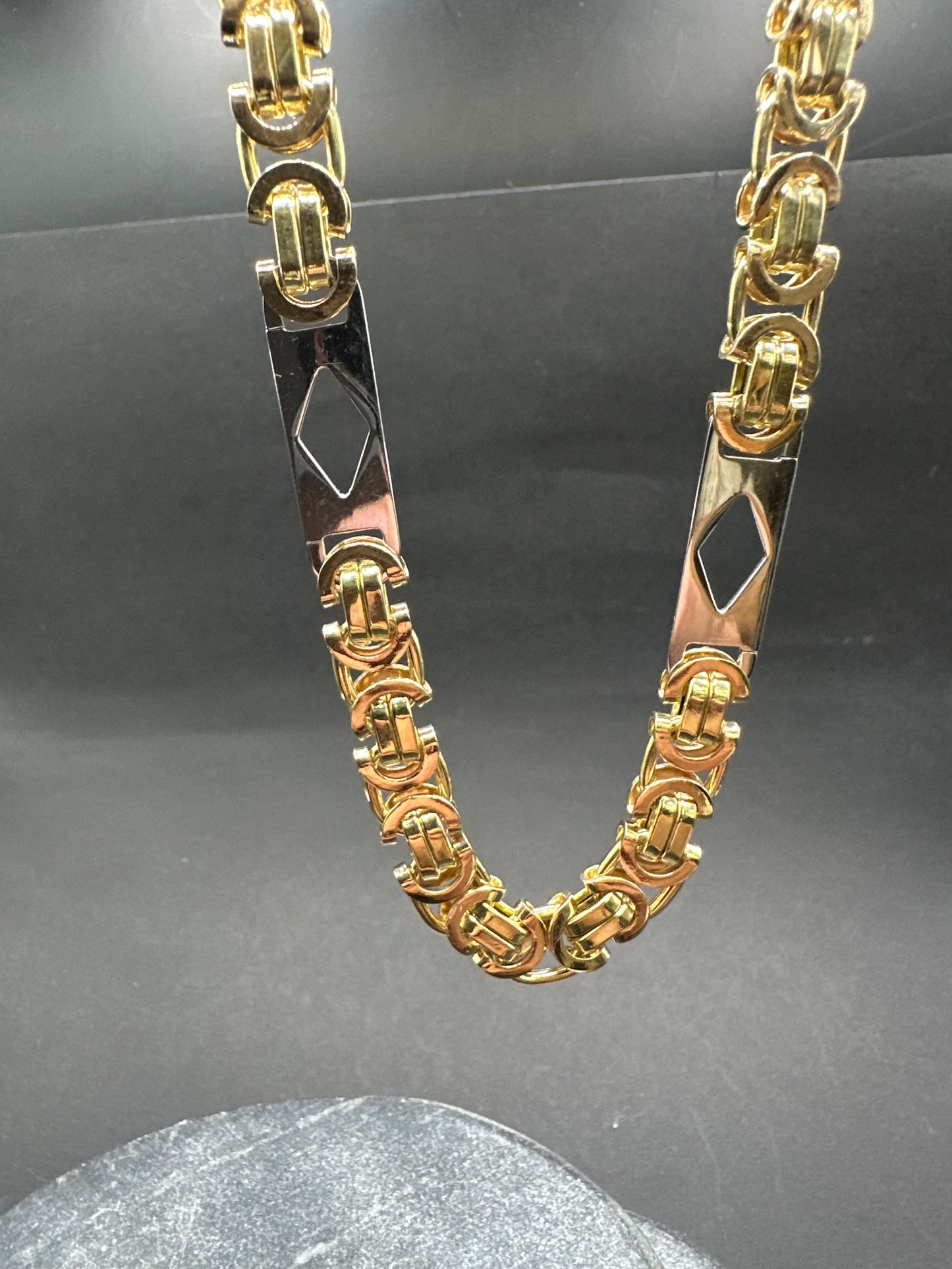 14K Gouden Platte Massieve Koningsketting met Witgouden Ruitjes – 70 cm