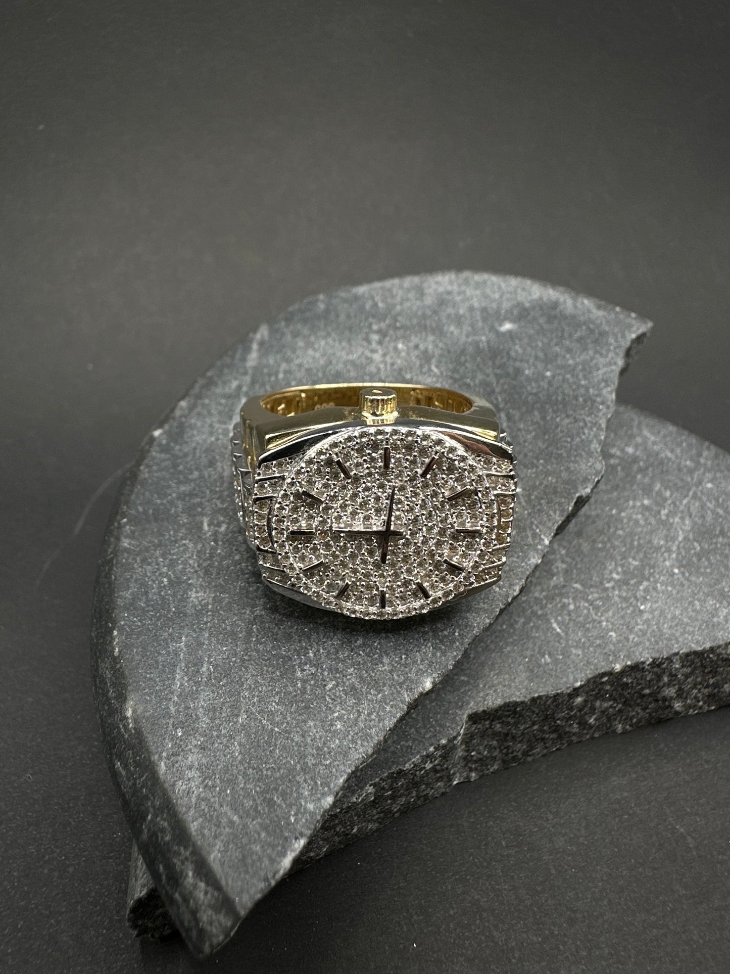 14K Gouden Iced Klok Ring met Zirkonia – Maat 20,5