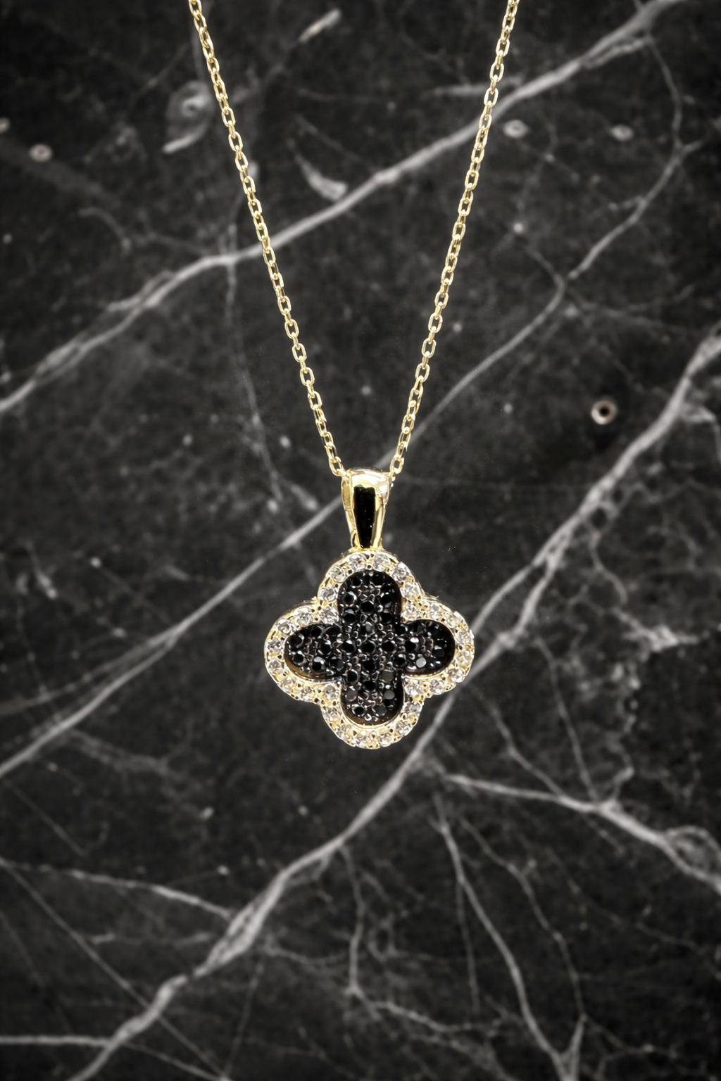 Prachtige 14k Gouden ketting met klaver hanger| 42 cm